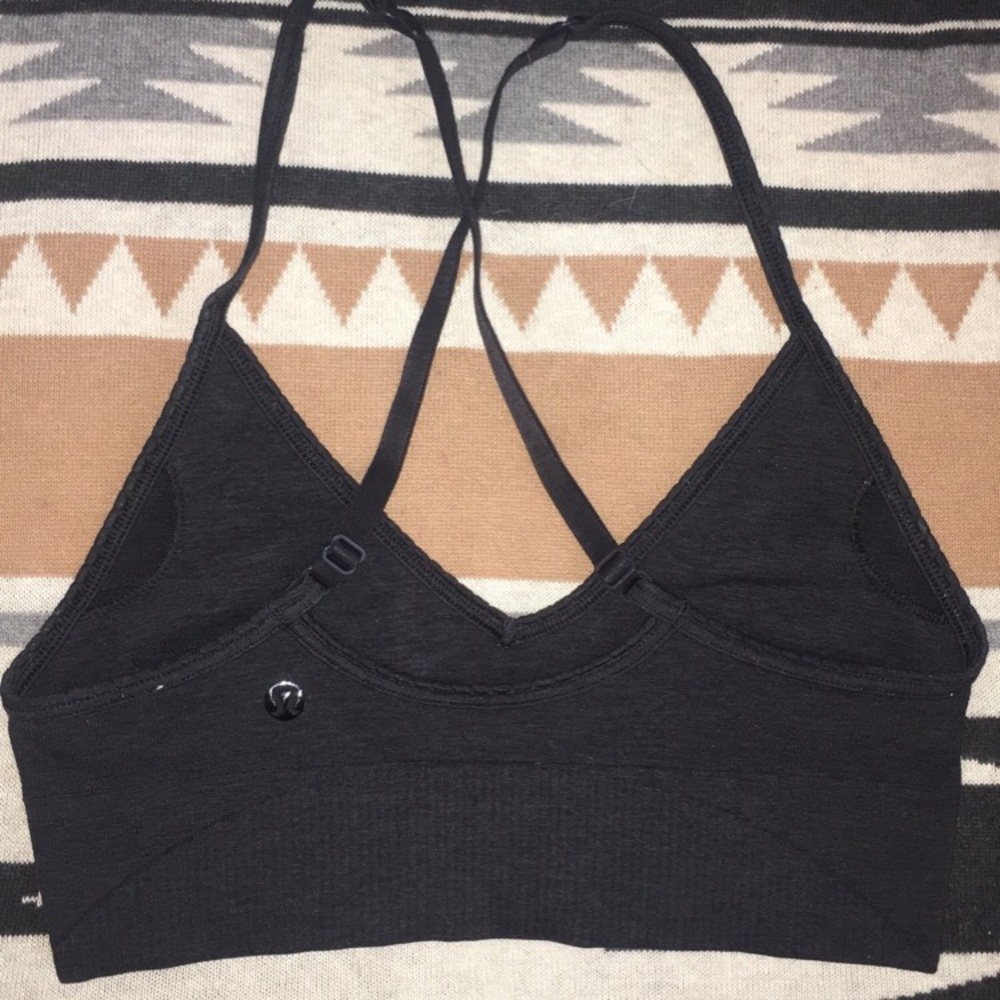 Lululemon sports bra